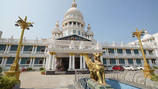 Gadiraju Palace Convention Center & Hotel