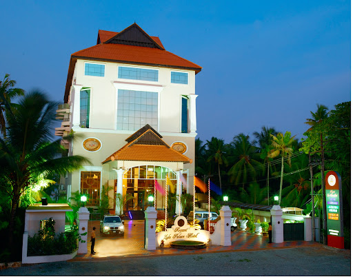 Regant Lake Palace Hotel