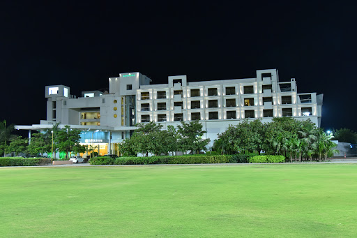 Seasons Hotel