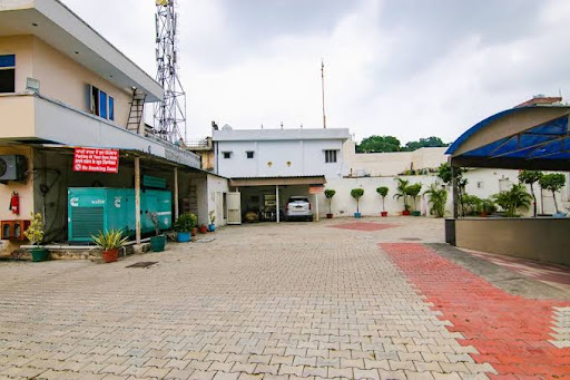 FabHotel Jalandhar Corporate Suites - Hotel in Near Jalandhar Railway Station