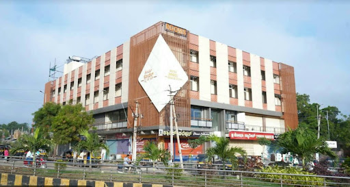 Model Grand Inn