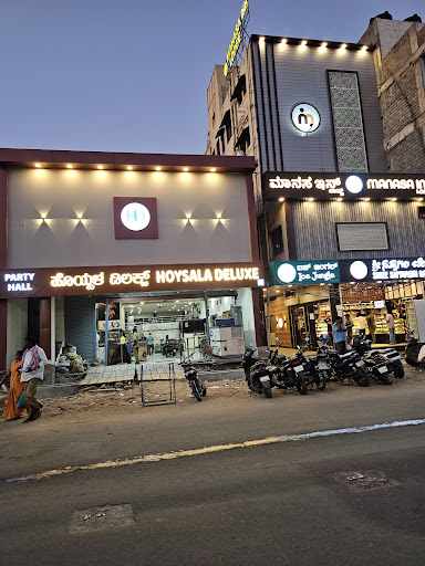 iroomz Hoysala Residency Bellari main Residency