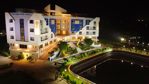 GOLDEN PARK (HOTEL & RESORT)