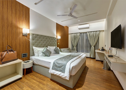Regenta Place Raysons, Kolhapur