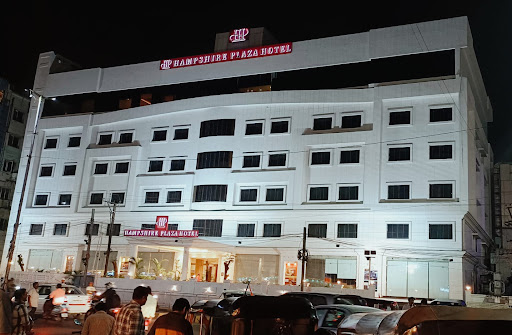 Hampshire Plaza Hotel
